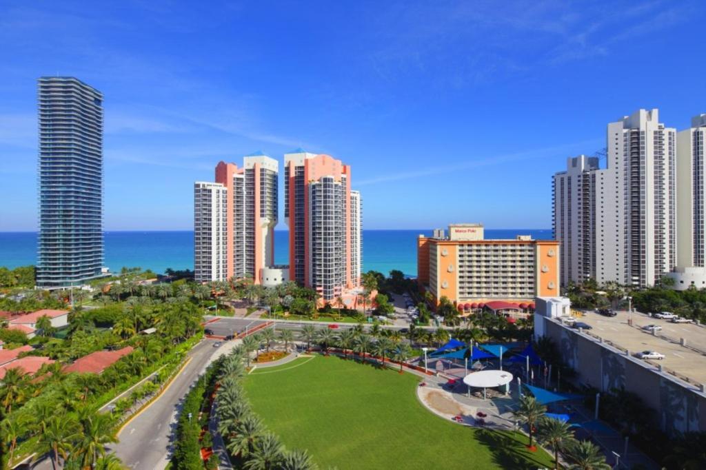 Ocean Reserve Luxury Condos Across From Sunny Isles Beach Miami Beach Buitenkant foto