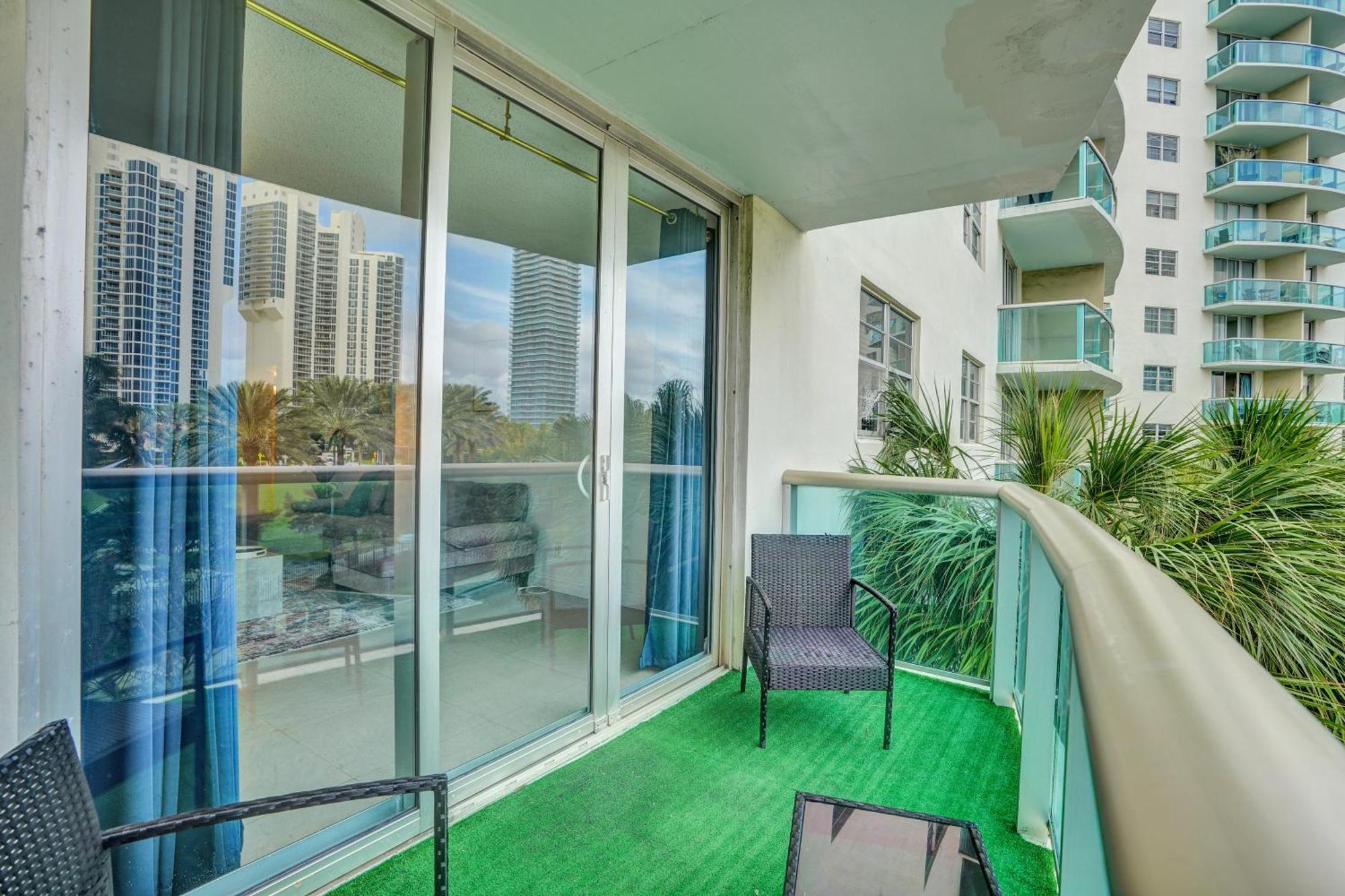 Ocean Reserve Luxury Condos Across From Sunny Isles Beach Miami Beach Buitenkant foto