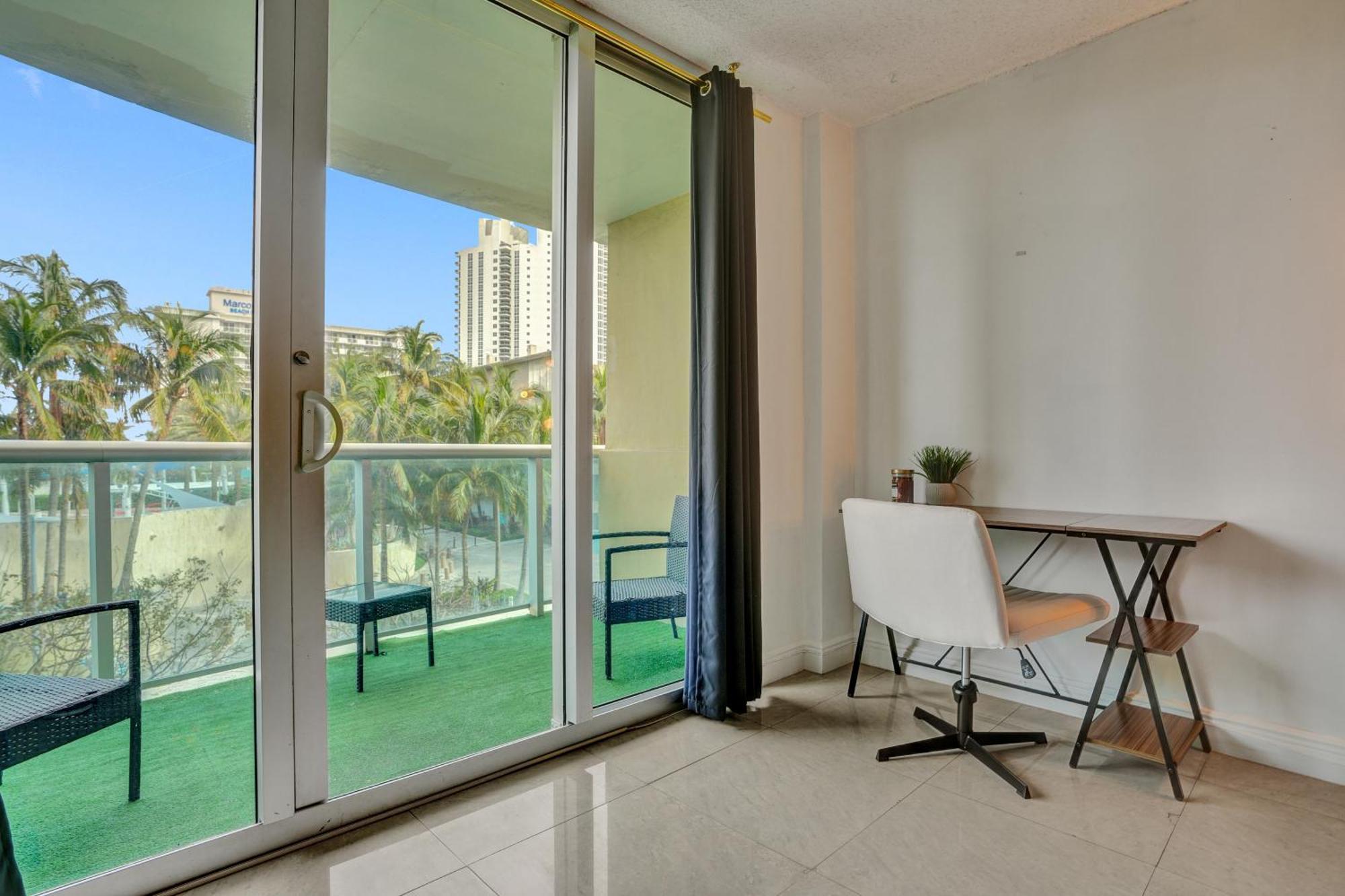 Ocean Reserve Luxury Condos Across From Sunny Isles Beach Miami Beach Buitenkant foto