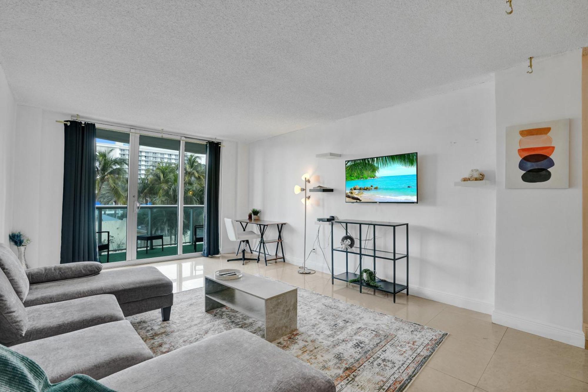 Ocean Reserve Luxury Condos Across From Sunny Isles Beach Miami Beach Buitenkant foto