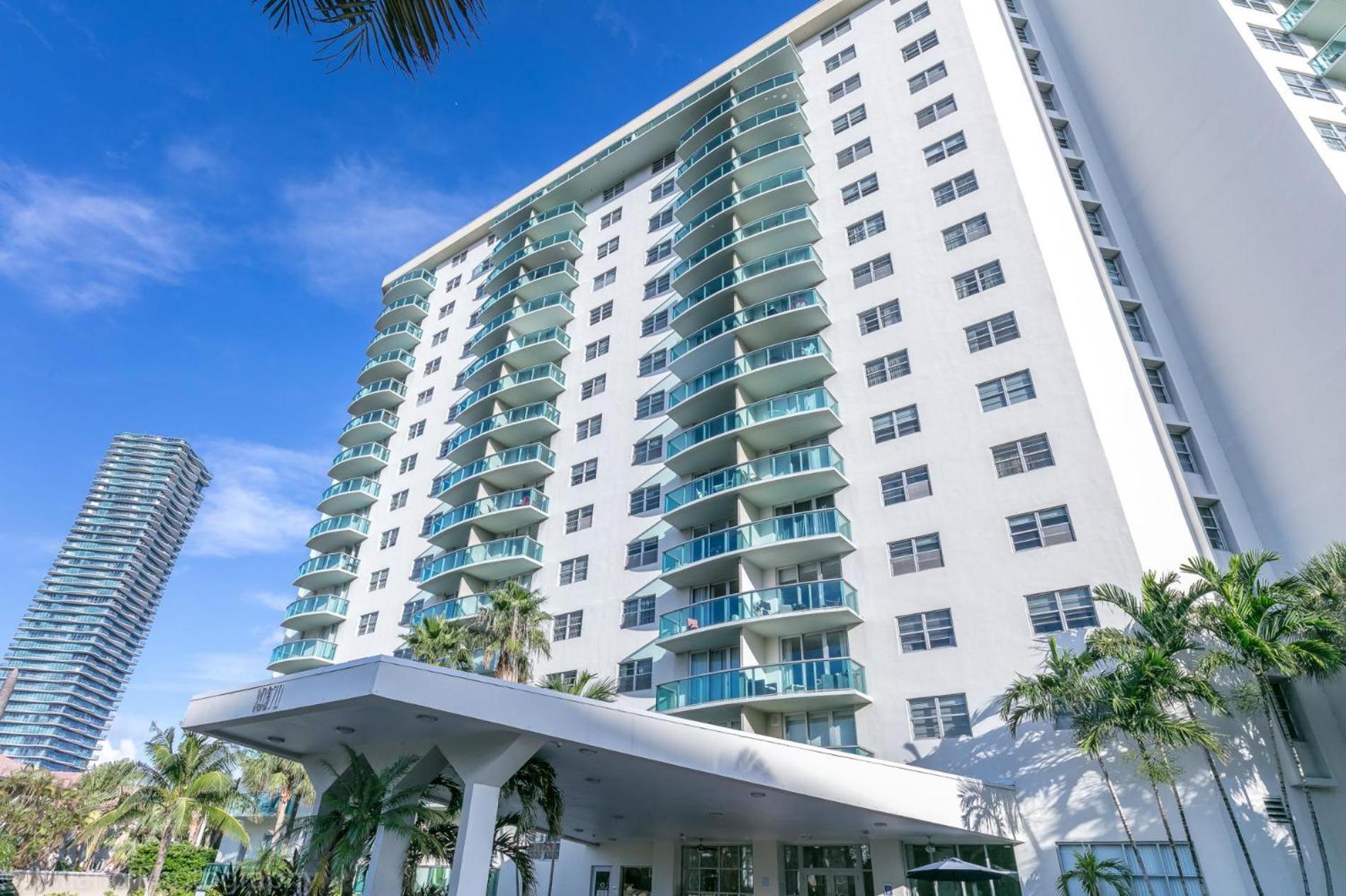 Ocean Reserve Luxury Condos Across From Sunny Isles Beach Miami Beach Buitenkant foto
