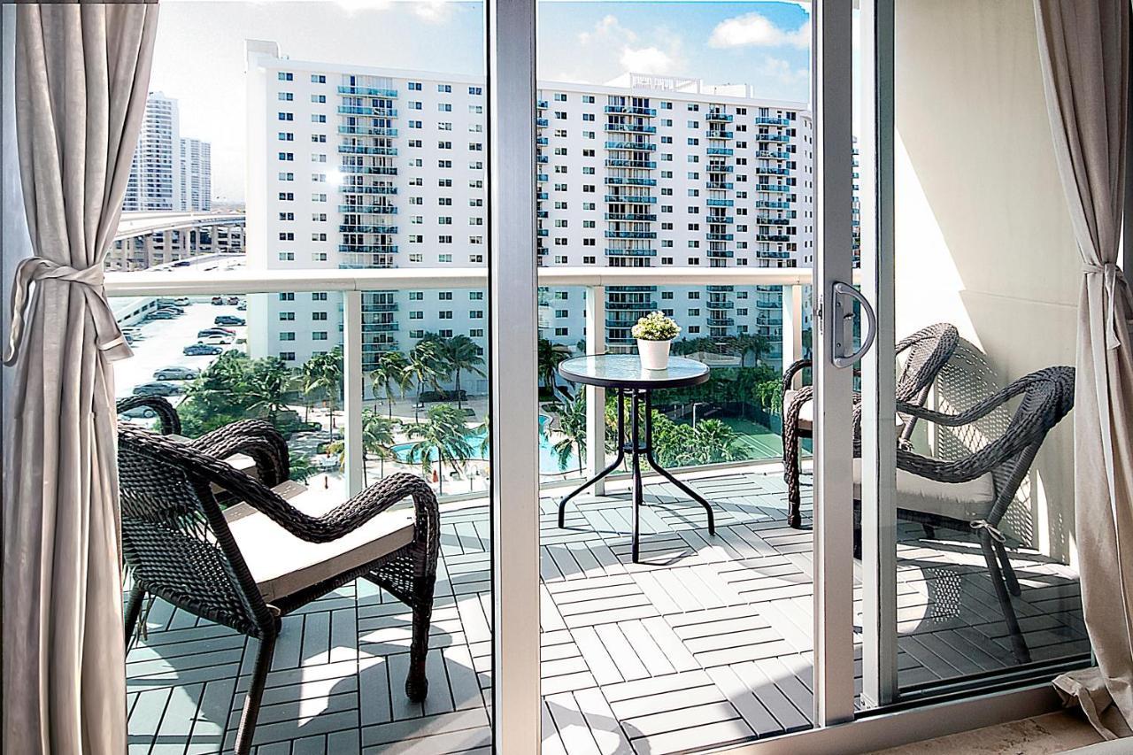 Ocean Reserve Luxury Condos Across From Sunny Isles Beach Miami Beach Buitenkant foto